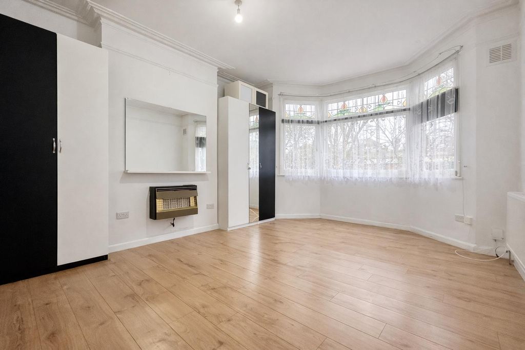 Property photo 2 of 6 Room.Jpeg