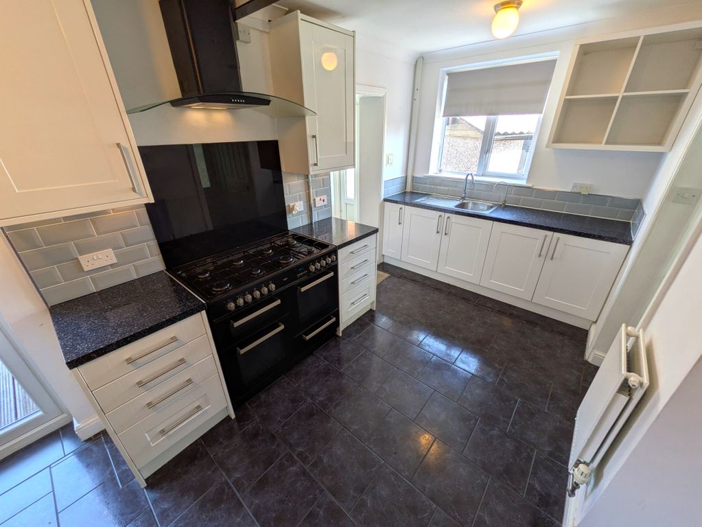 Property photo 3 of 30