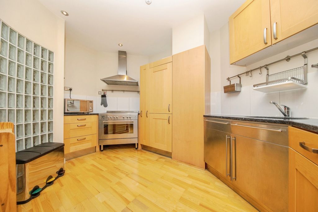 Property photo 3 of 14 Pbox-Img.Jpg