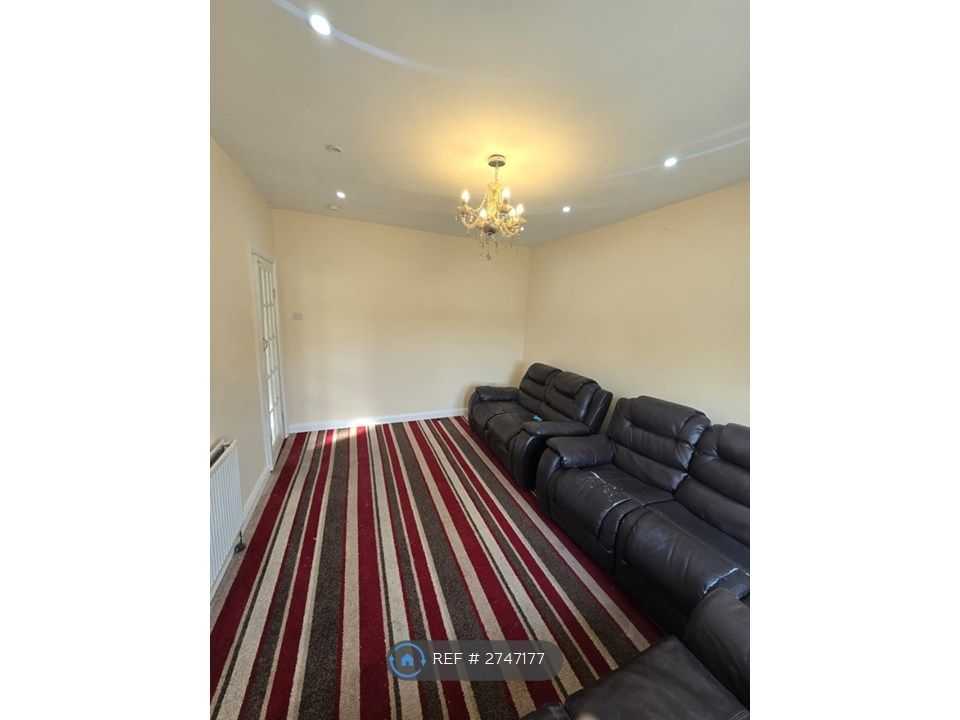 Property photo 2 of 25