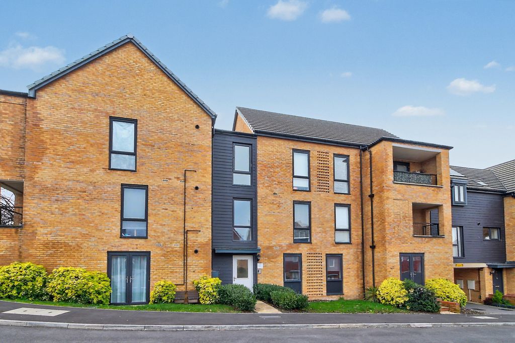 Property photo 1 of 13 Front