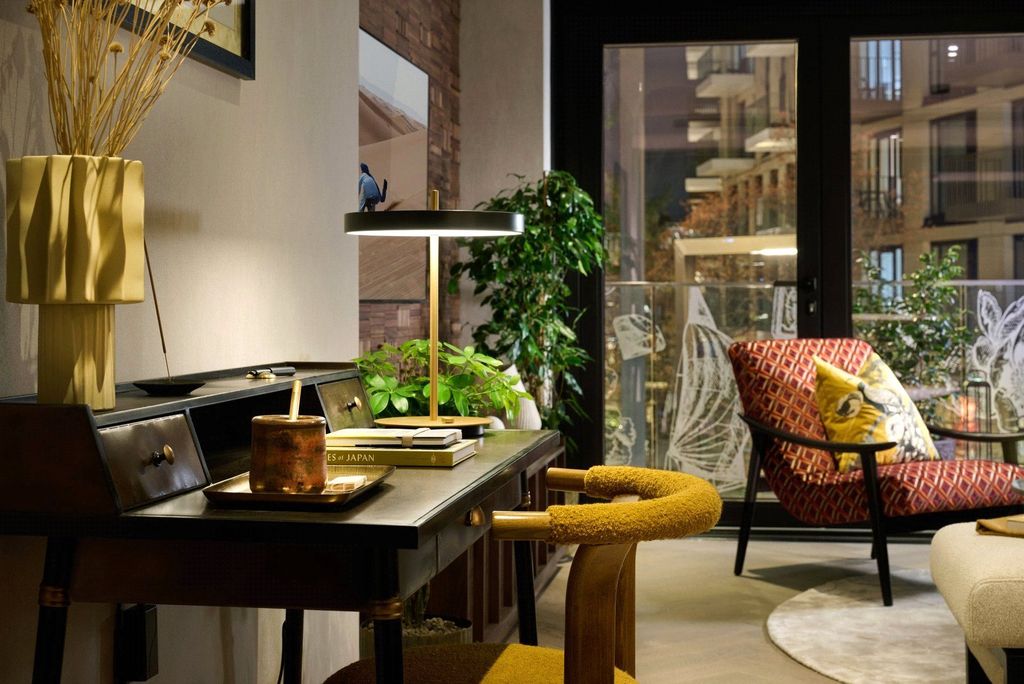 Property photo 3 of 14 Show Home Lounge