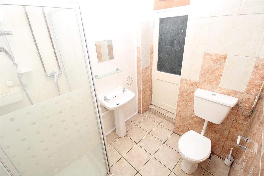 Property photo 3 of 4 Bright And Clean Bathroom With Glass Shower Cubicl...