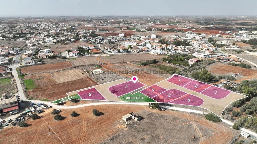 Property photo 2 of 8