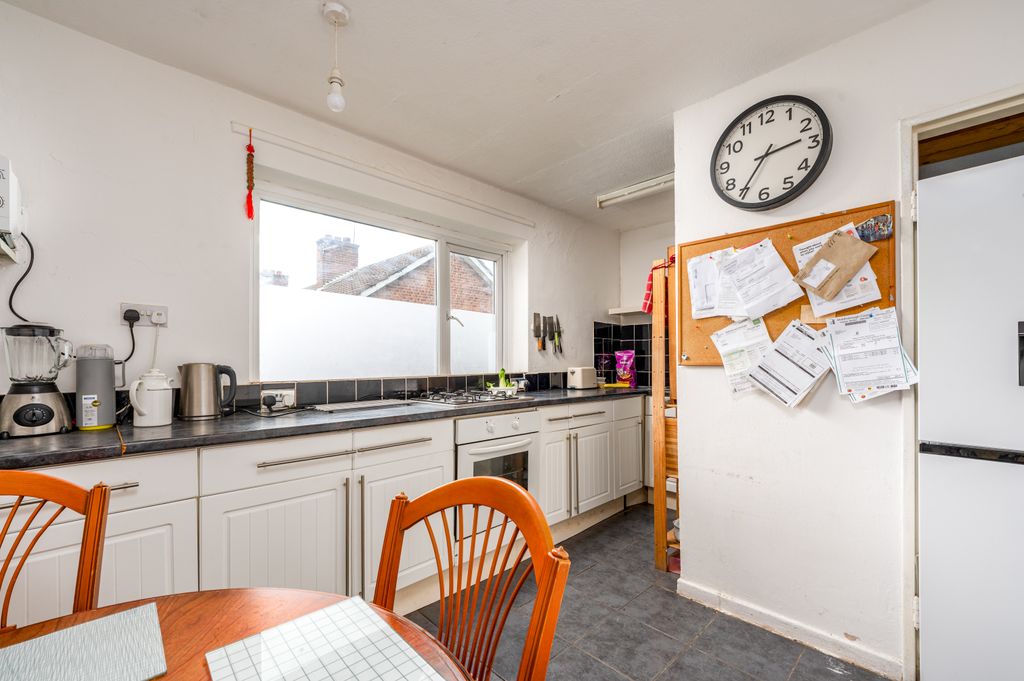 Property photo 3 of 23 03