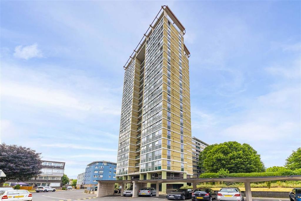 Property photo 1 of 2