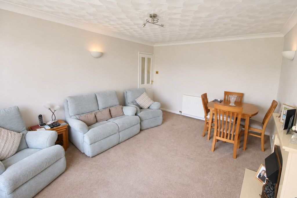 Property photo 3 of 21