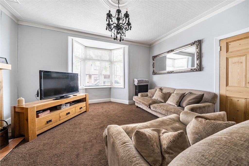 Property photo 3 of 19 Sitting Room