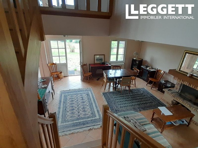 Property photo 2 of 10
