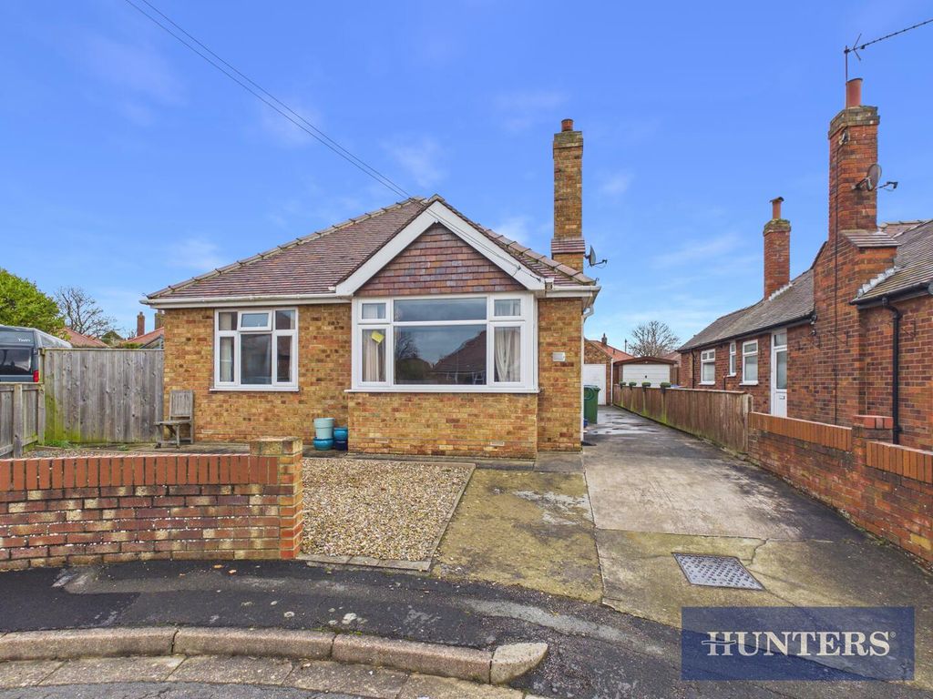 Property photo 1 of 14 Front (Exterior)