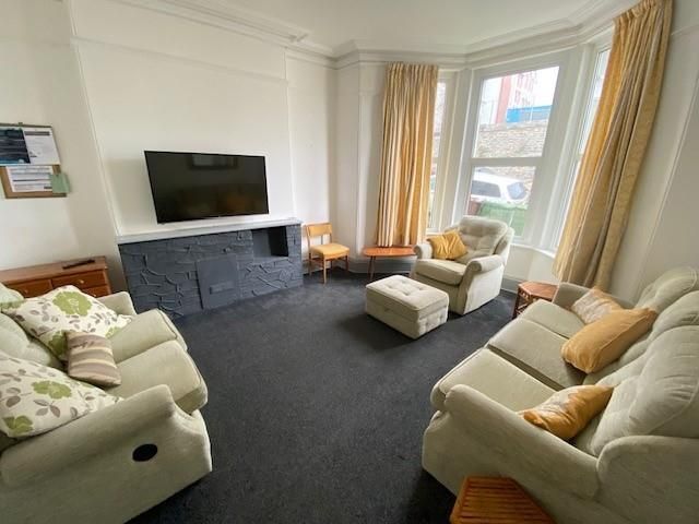 Property photo 3 of 11 9 Seymour Loungee.Jpg