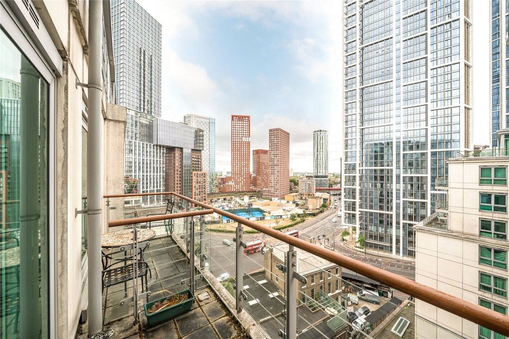 Property photo 3 of 11 Picture No. 14