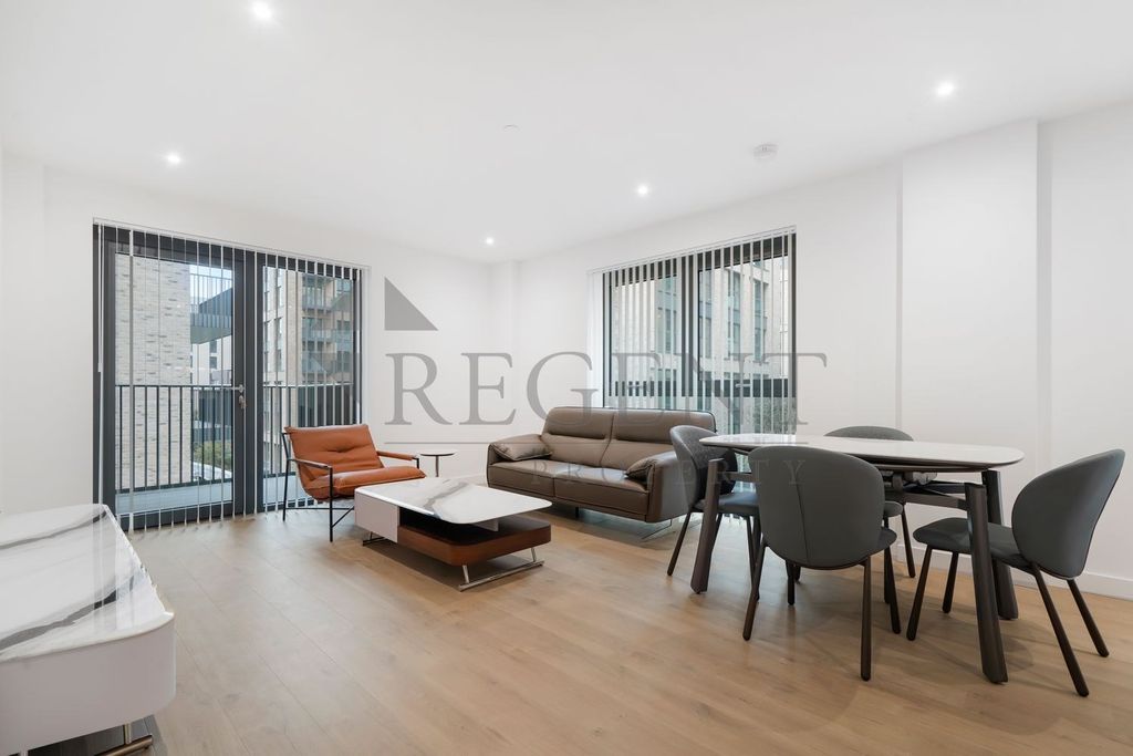 Property photo 1 of 17 (Main)