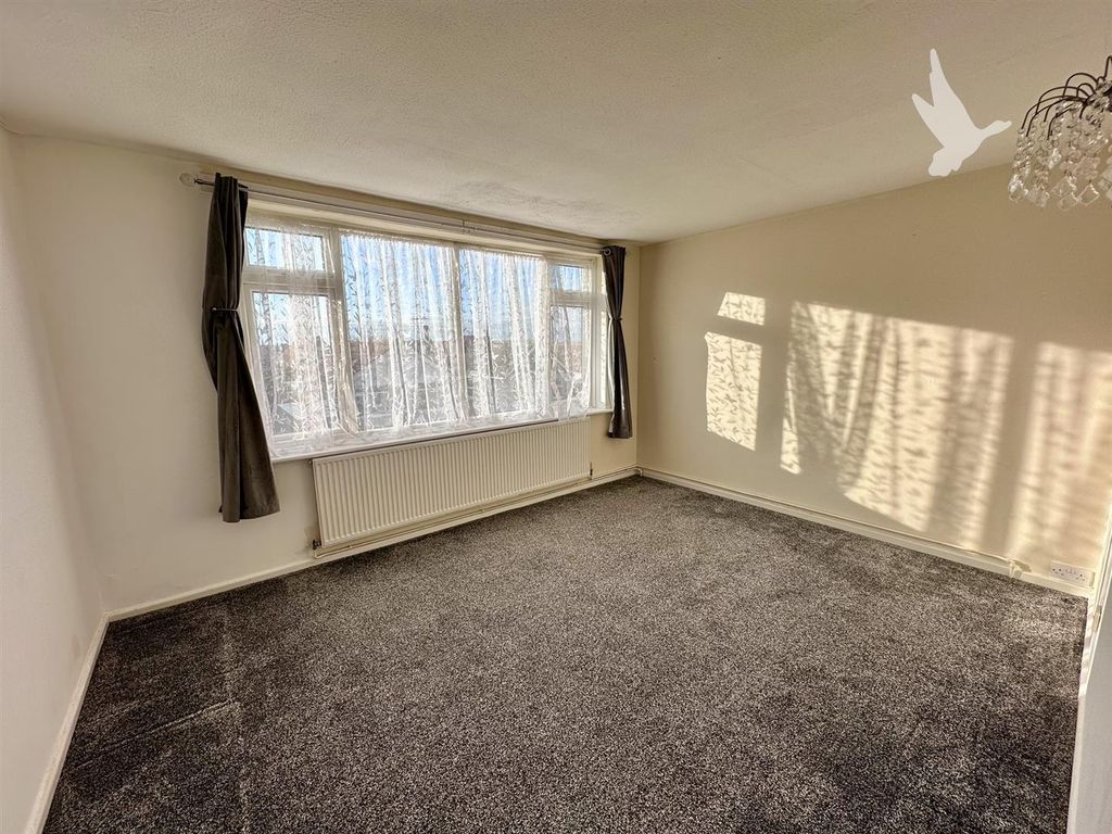 Property photo 3 of 12 Img_0004.Jpg