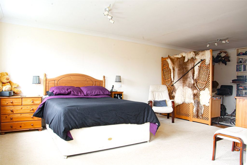 Additional image 13 of 4 bed detached house for saleLaurel Close, North Warnborough, Hook, Hampshire RG29
