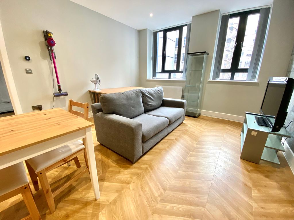 Property photo 3 of 5 Balcony