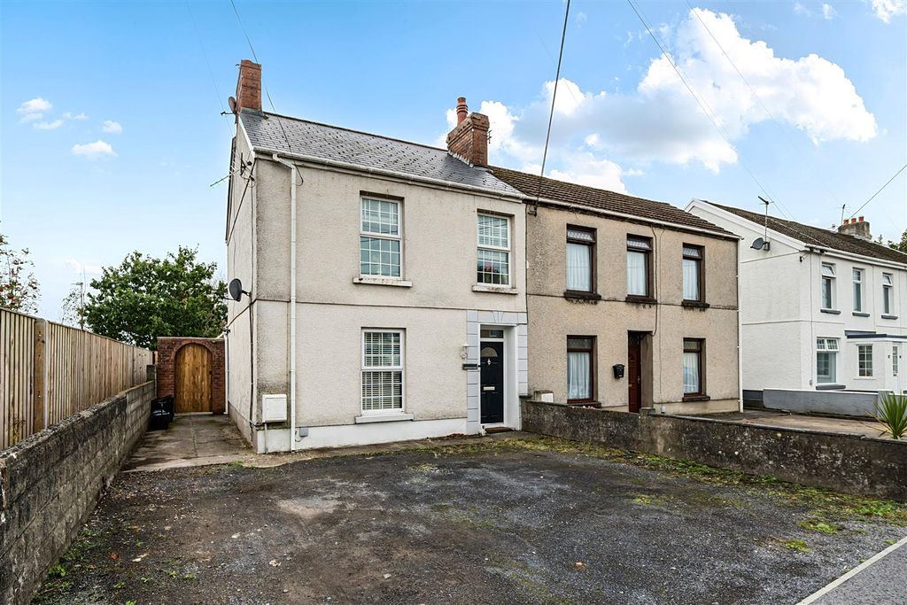 Property photo 1 of 25