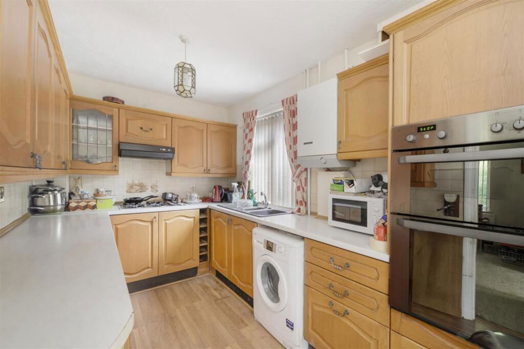 Property photo 2 of 20