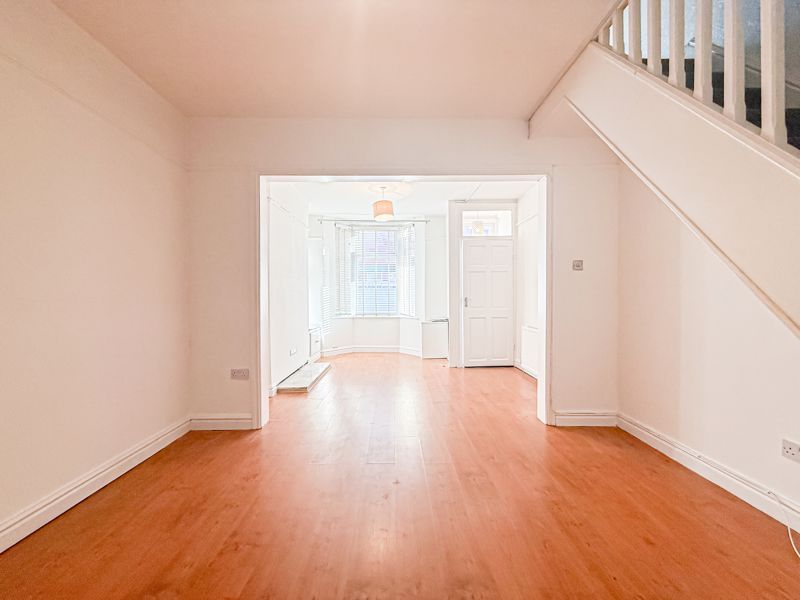 Property photo 3 of 12 Photo 13