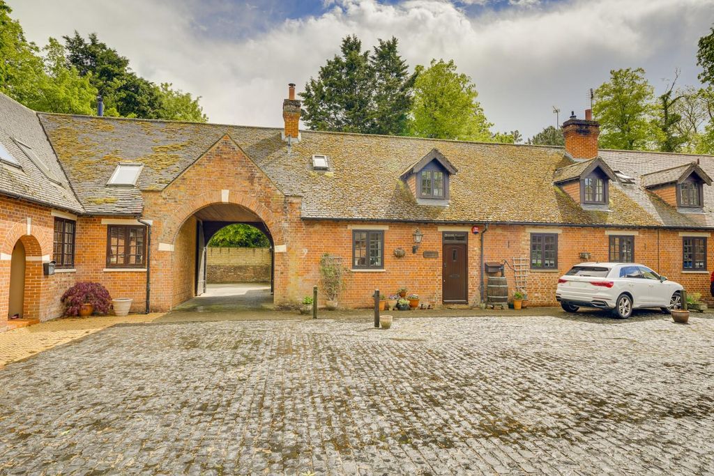 Property photo 1 of 34