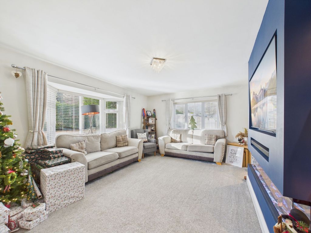 Property photo 2 of 25