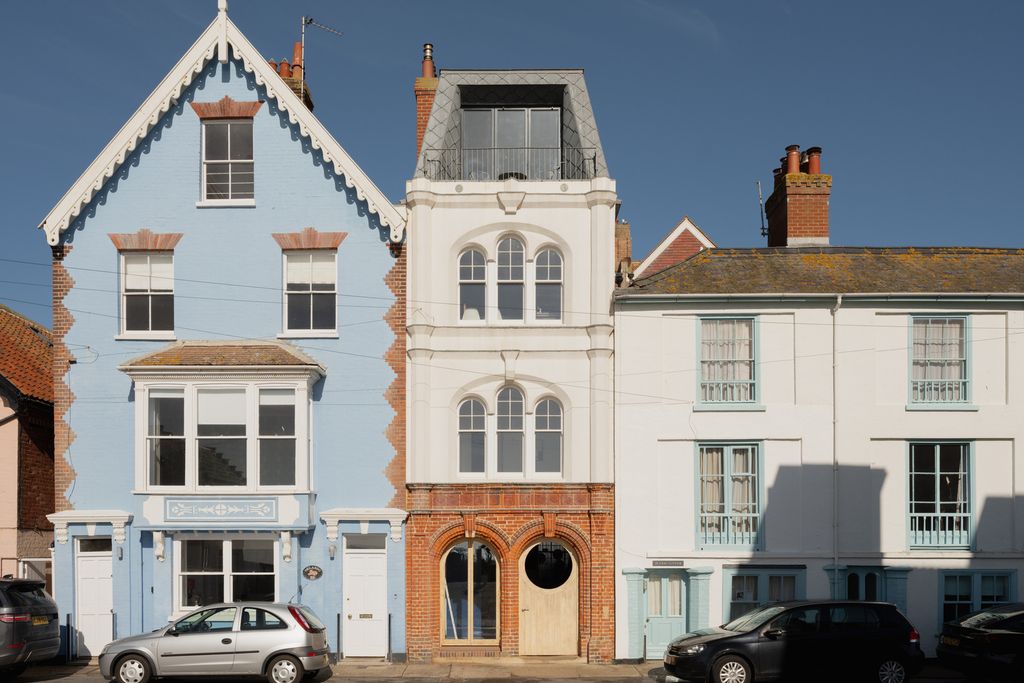 Property photo 2 of 38 351299 - 23 King St, Aldeburgh-8.Jpg