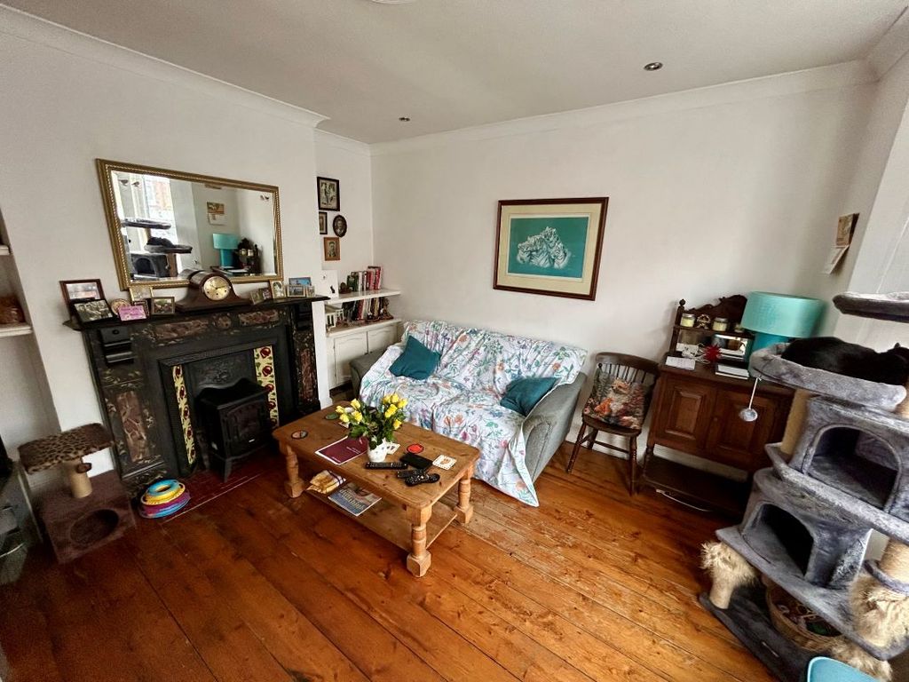 Property photo 2 of 14
