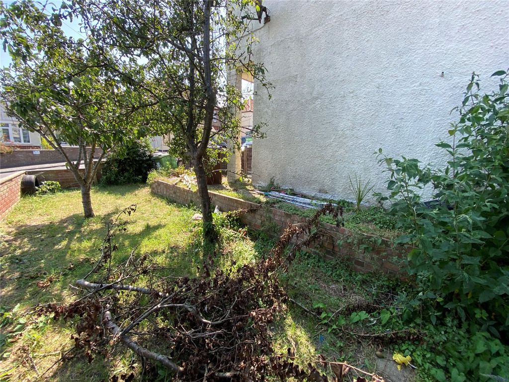 Property photo 3 of 14 Picture No. 04