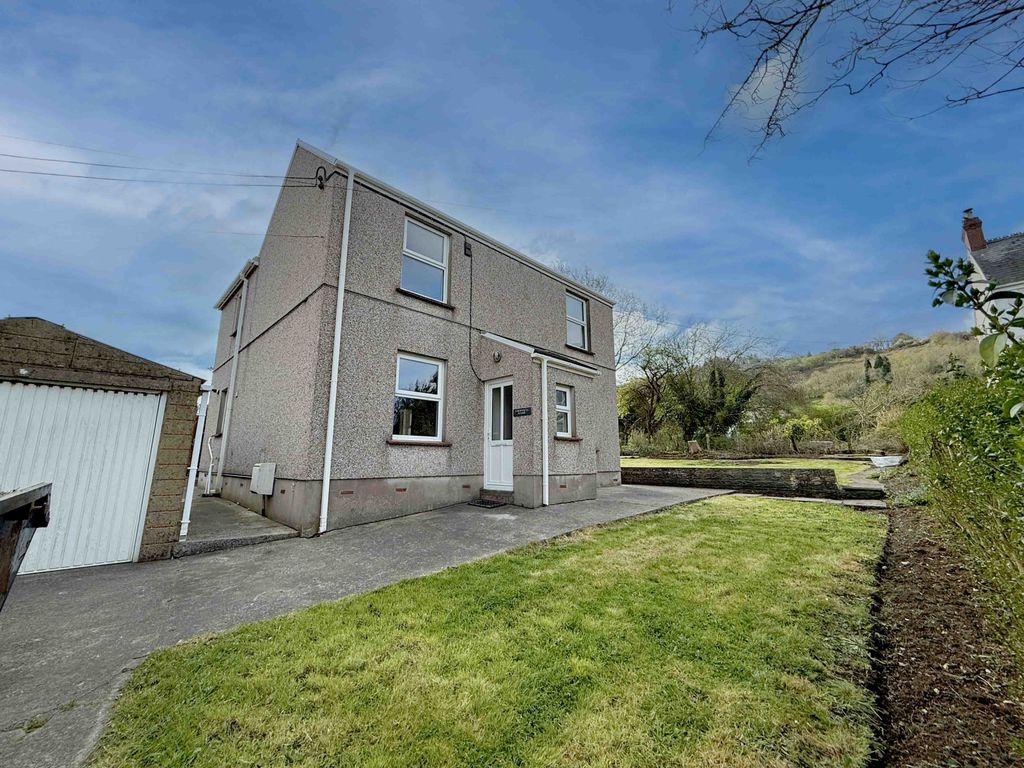 Property photo 1 of 19 3 Bedroom Detached For Rent In Penclawdd