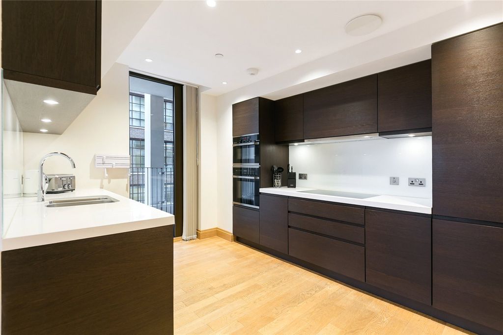 Property photo 2 of 17 Picture No. 37