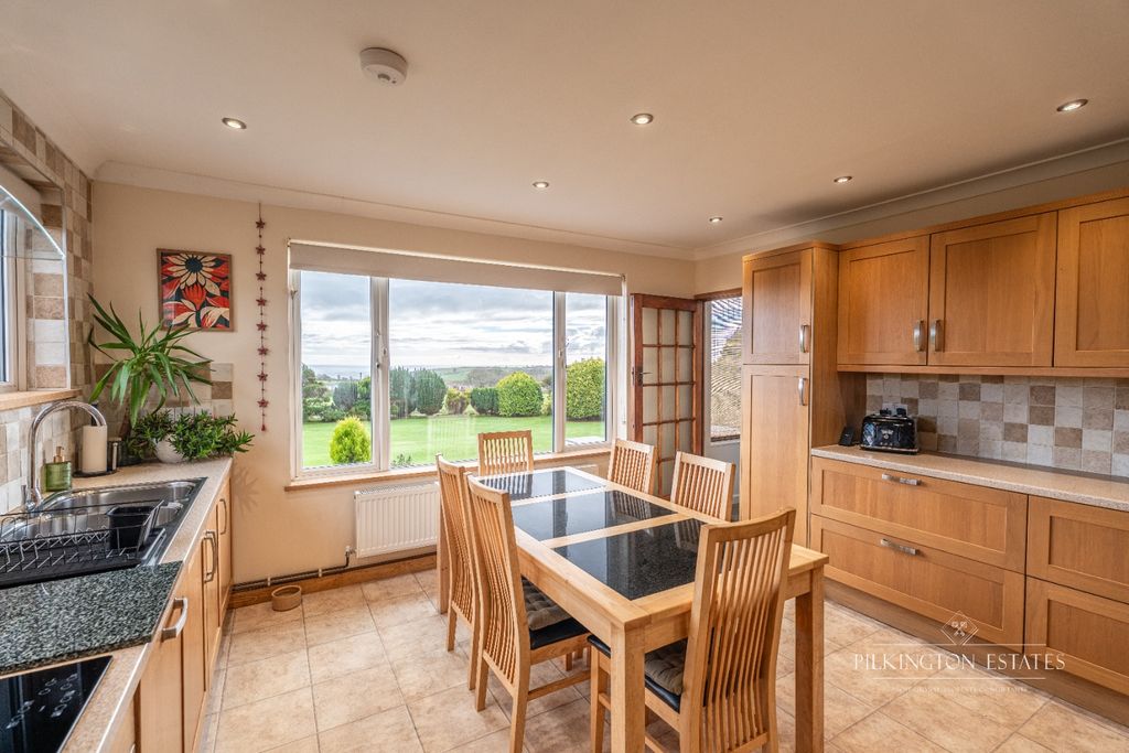 Property photo 3 of 33 4846356