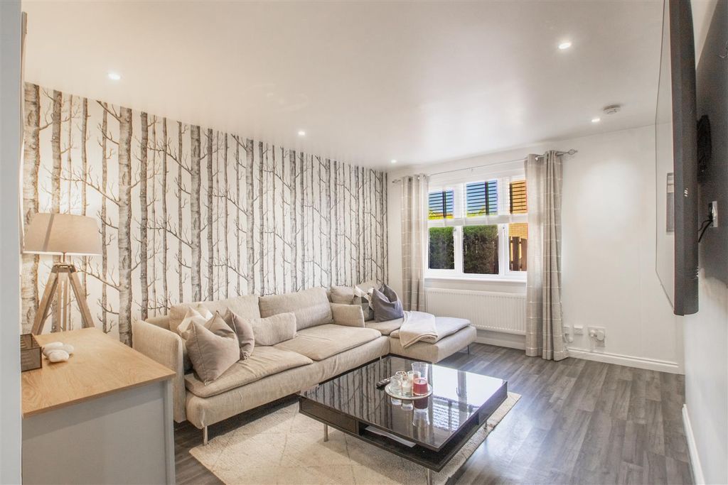 Property photo 2 of 12 Lounge-1.Jpg