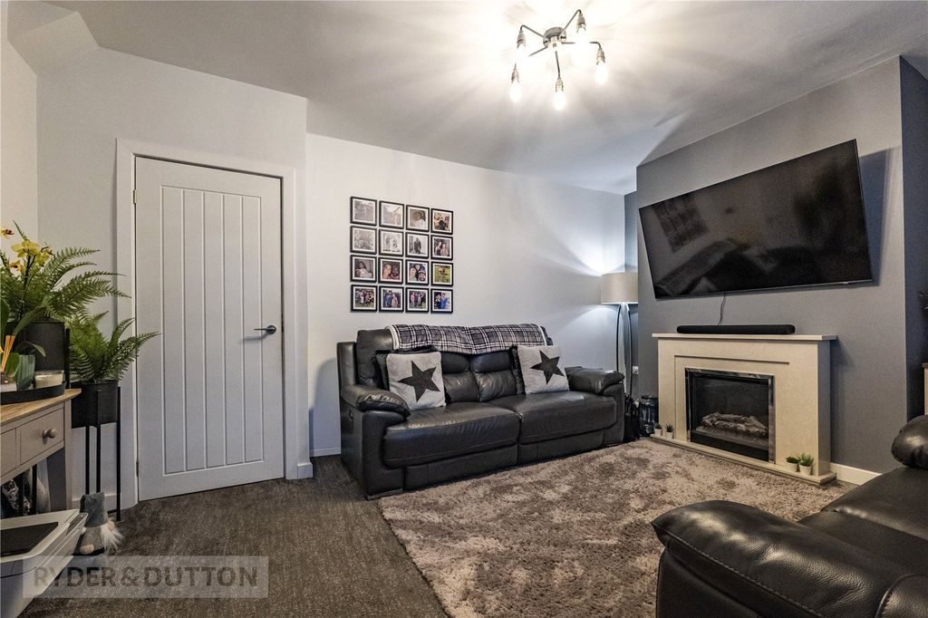 Property photo 3 of 22 Living Room