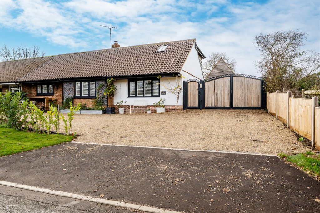 Property photo 1 of 32