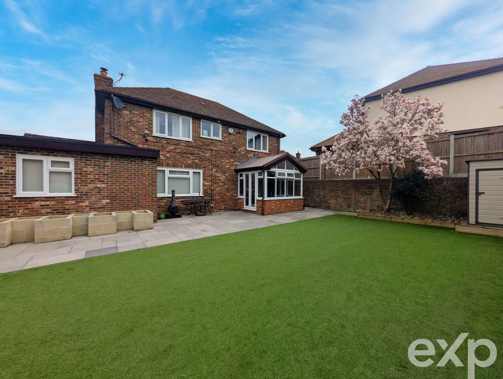 Property photo 3 of 27