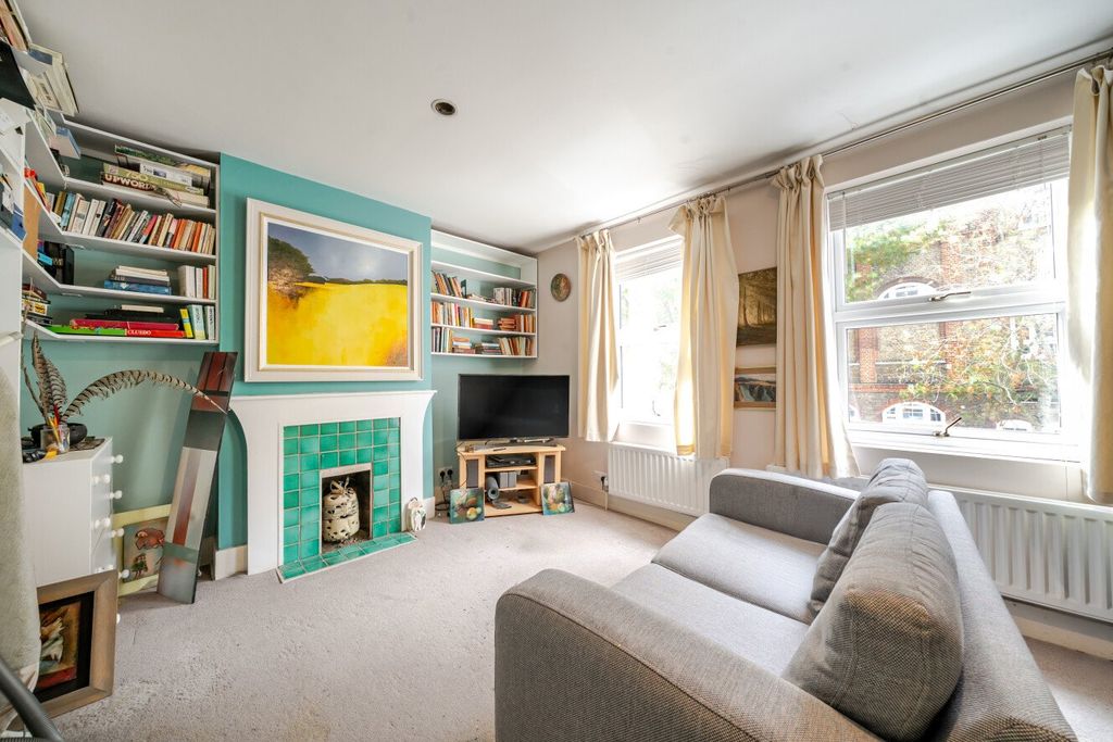 Property photo 2 of 14 Picture No. 23