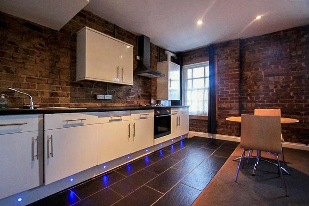 Property photo 1 of 10 4, 2 Oakfield Street Lr (6 Of 10).Jpg