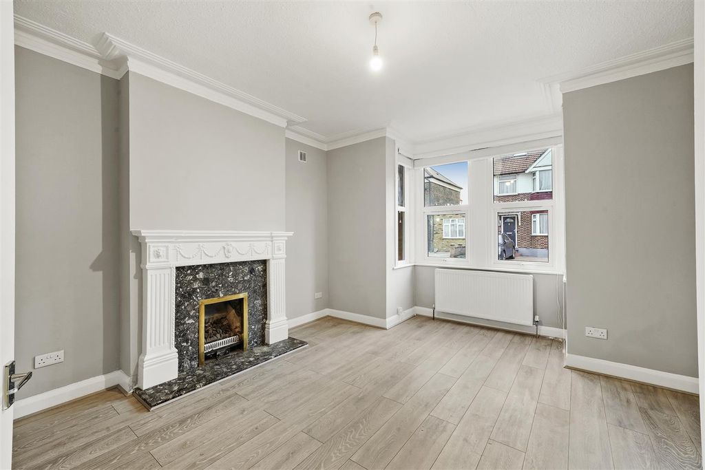 Property photo 2 of 11 Ground Floor, 24 Llanover Road - 3Vvb3Hi9Cygemfiyt