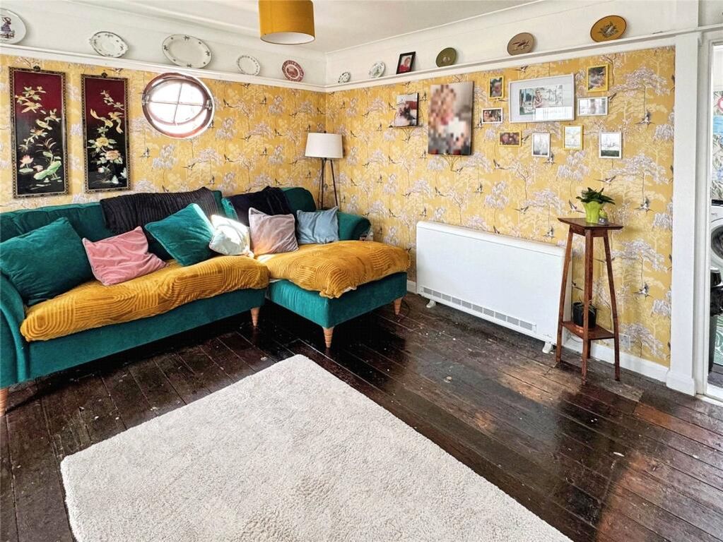 Property photo 3 of 18