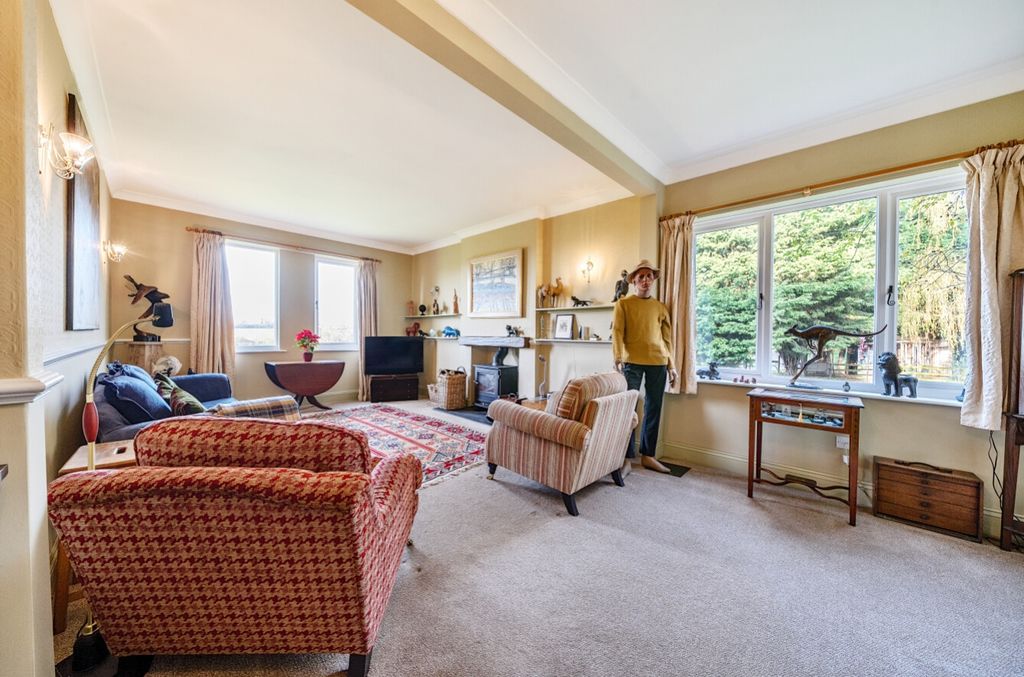 Property photo 2 of 27 1218903 (2)