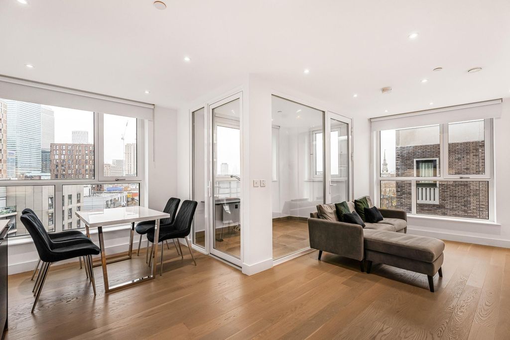 Property photo 3 of 21 Photo 2