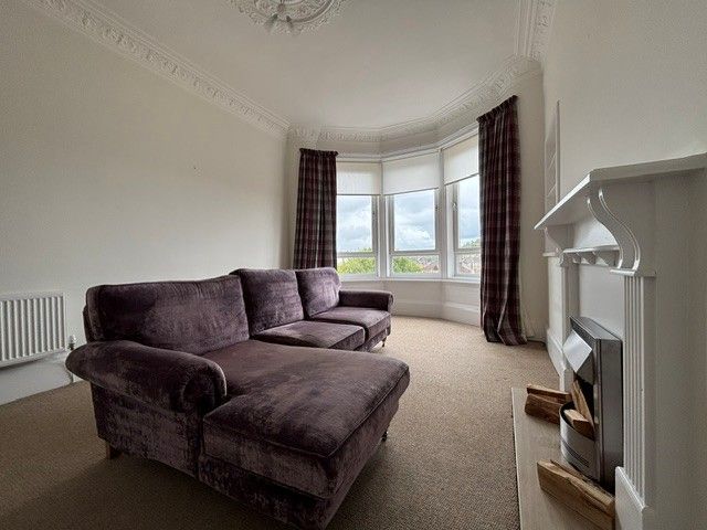 Property photo 2 of 7 Lounge