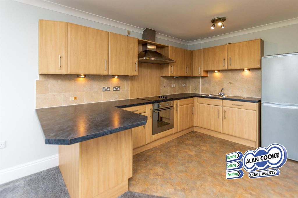 Property photo 3 of 10 Open Plan Lounge & Kitchen