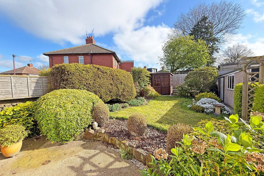 Property photo 2 of 14