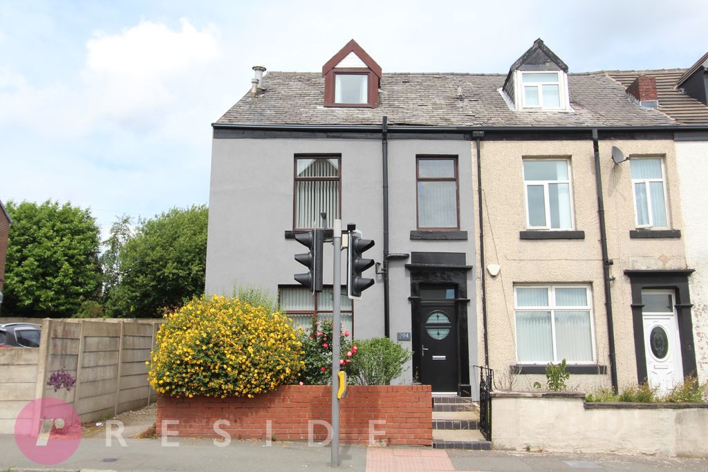 Property photo 1 of 17 House