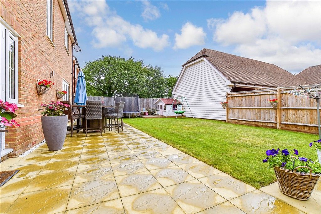 Property photo 2 of 12 Patio / Decking