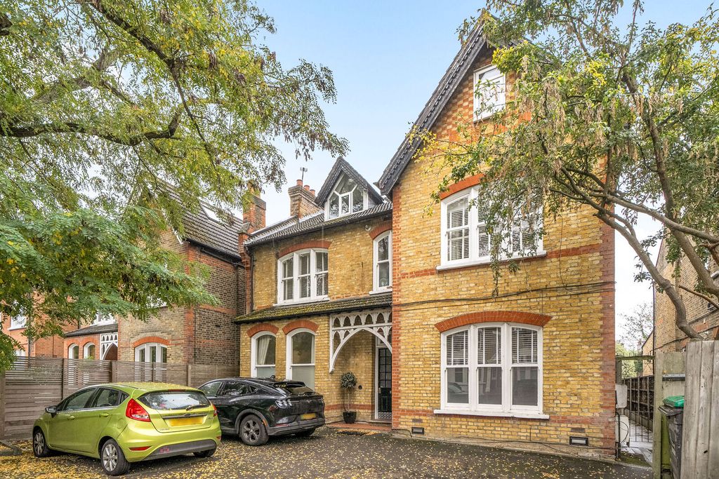 Property photo 1 of 17