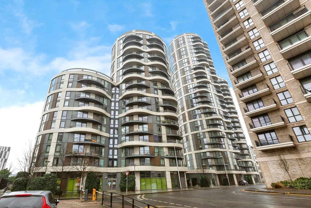 Property photo 1 of 16 Pbox-Img.Jpg