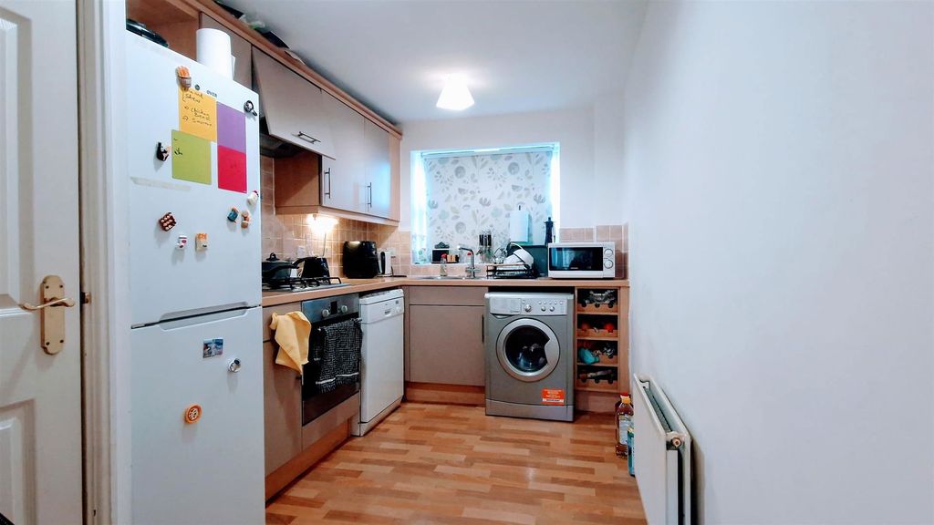 Property photo 3 of 11