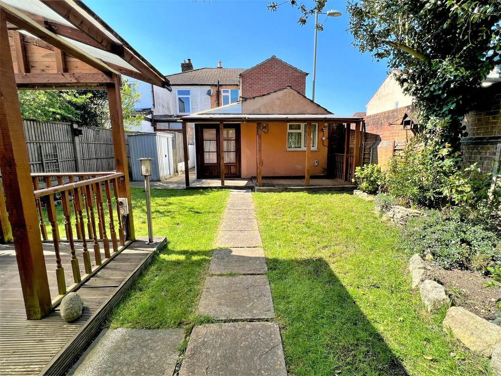 Property photo 2 of 19